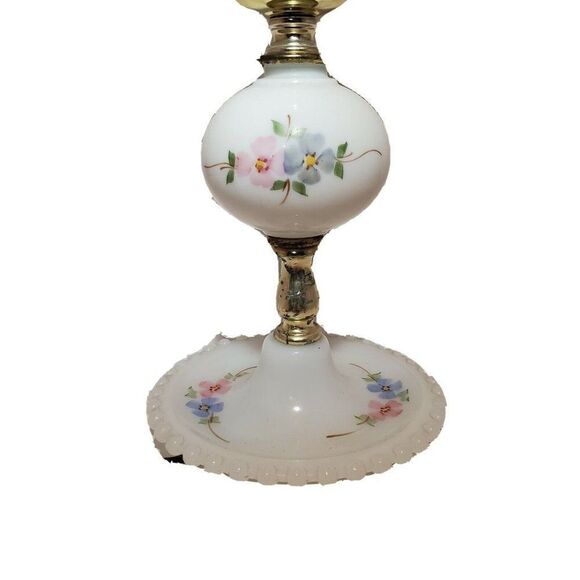 VTG WHITE UNDERWRITERS LABORATORY HOBNAIL MILK GLASS TABLE LAMP 19" FLORAL WORKS - Picture 4 of 9